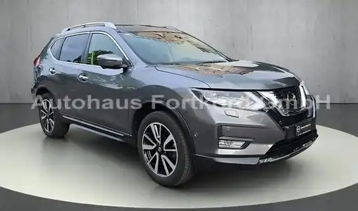 Nissan X-Trail - wenig KM - Navi, SZ, LH, Alu, PDC, LED