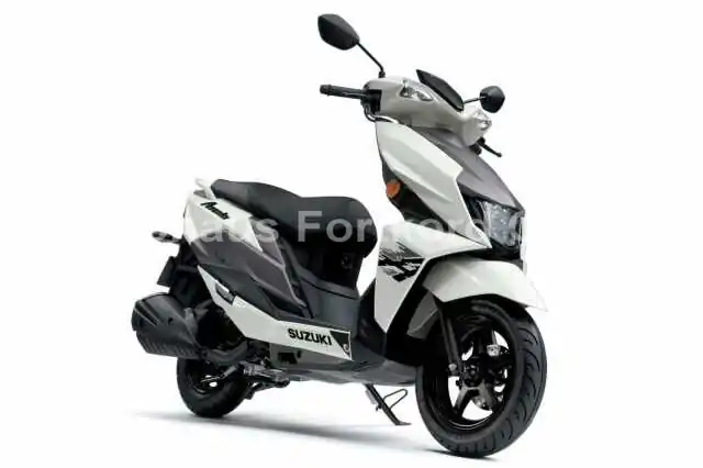 Suzuki Avenis sehr gepflegt - wenig gelaufen !